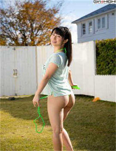俏探女娇娃